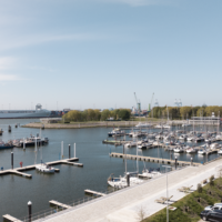 Dockside - zeebrugge - zicht op de jachthaven