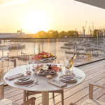 Dockside - zeebrugge - zicht op de jachthaven